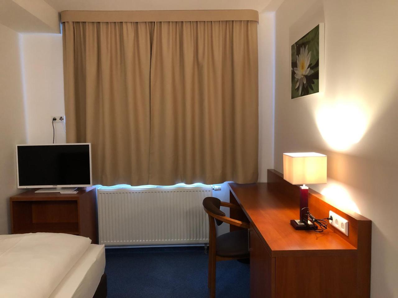 Hotel Mirabell Erlangen Kültér fotó